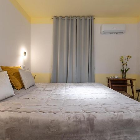 ナポリ Teatro Toledo 272 Bed & Breakfast エクステリア 写真
