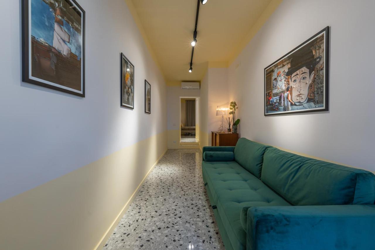 ナポリ Teatro Toledo 272 Bed & Breakfast エクステリア 写真